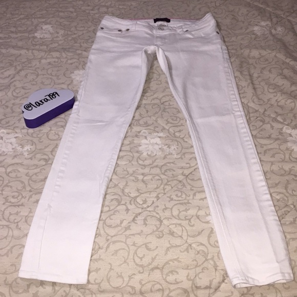 Kids Levis Jeans - Picture 2 of 7